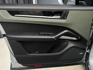 Porsche Cayenne S E-Hybrid Coupe HD-Matrix Sport Exhaust