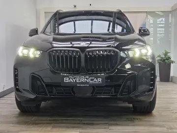 BMW X5 xDr40d M Sport Pro UPE138 B&W