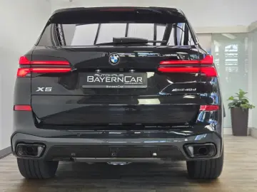 BMW X5 xDr40d M Sport Pro UPE138 B&W