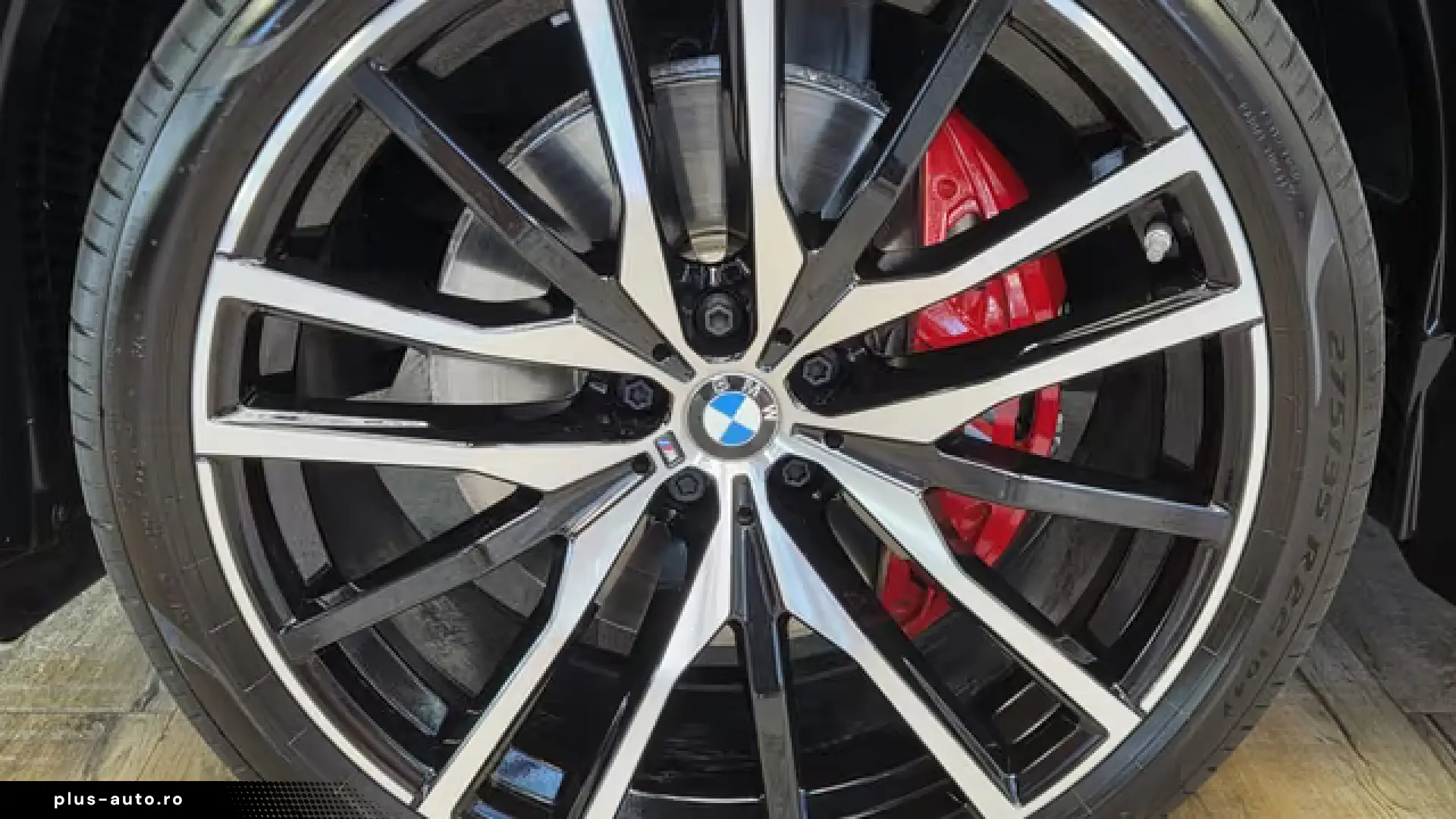 BMW X5 xDr40d M Sport Pro UPE138 B&W
