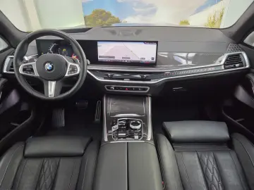 BMW X5 xDr40d M Sport Pro UPE138 B&W