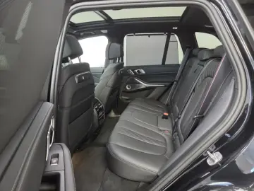 BMW X5 xDr40d M Sport Pro UPE138 B&W