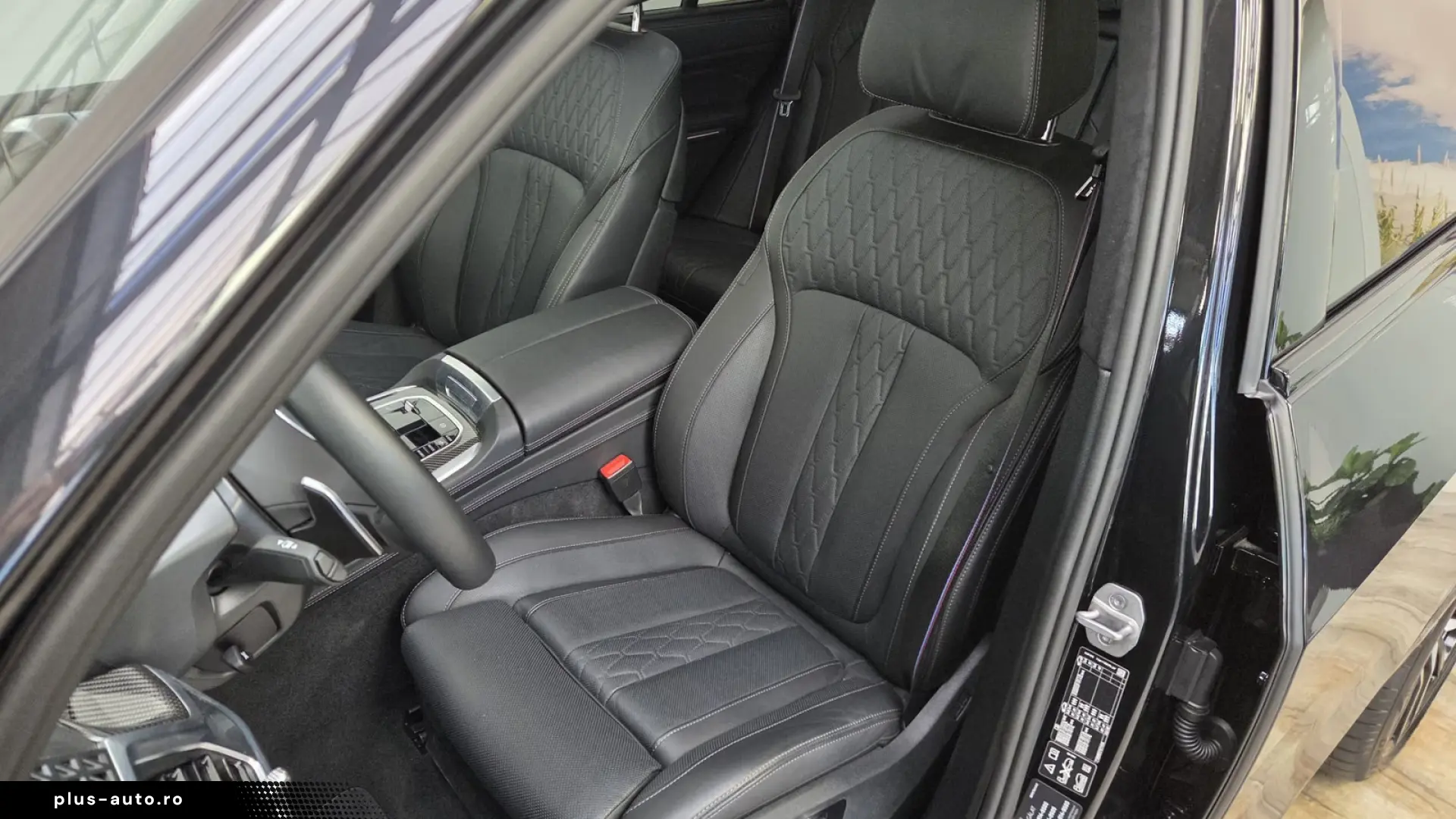 BMW X5 xDr40d M Sport Pro UPE138 B&W
