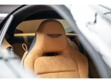 ASTON MARTIN Db12 4.0 V8 BI-TURBO 680 CH