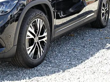 MERCEDES-BENZ GLA 200 d PROGRESSIVE AHK MBUX LED SHZ ADV.