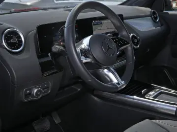 MERCEDES-BENZ GLA 200 d PROGRESSIVE AHK MBUX LED SHZ ADV.