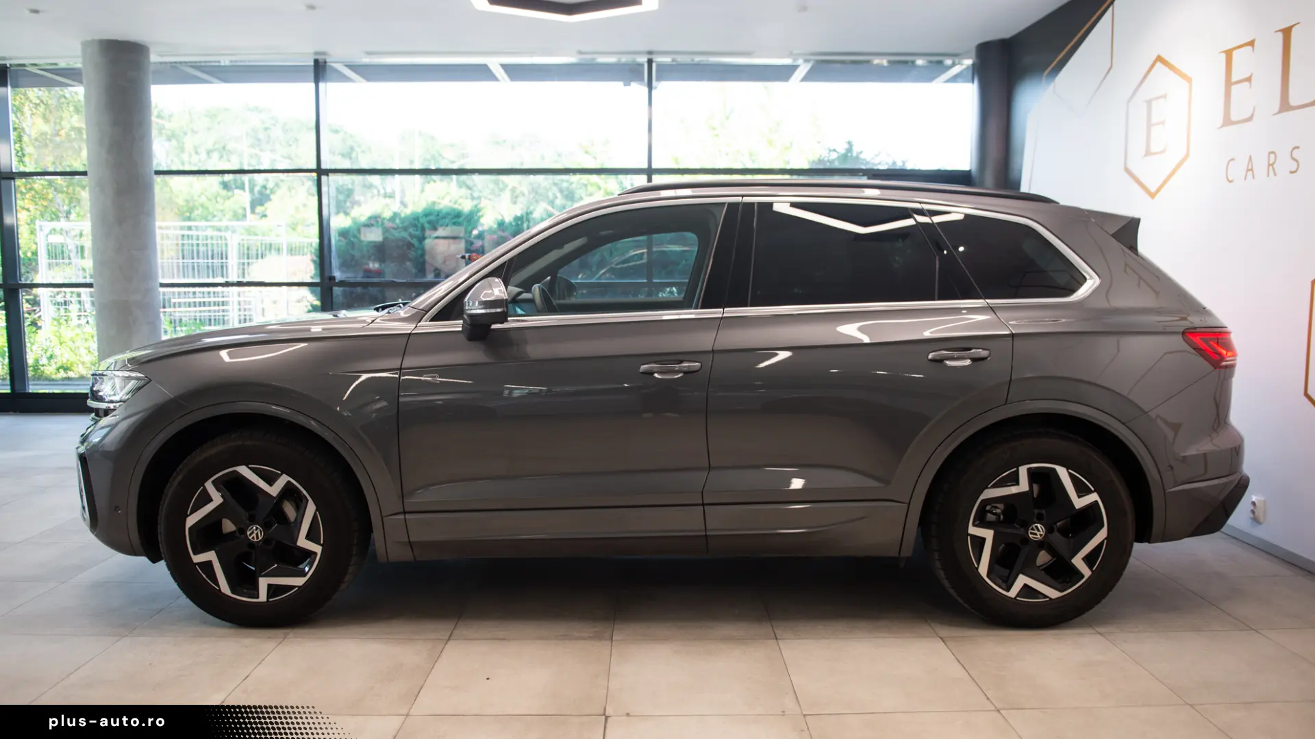 Volkswagen Touareg R-Line 3.0 V6 TDI 4MOTION