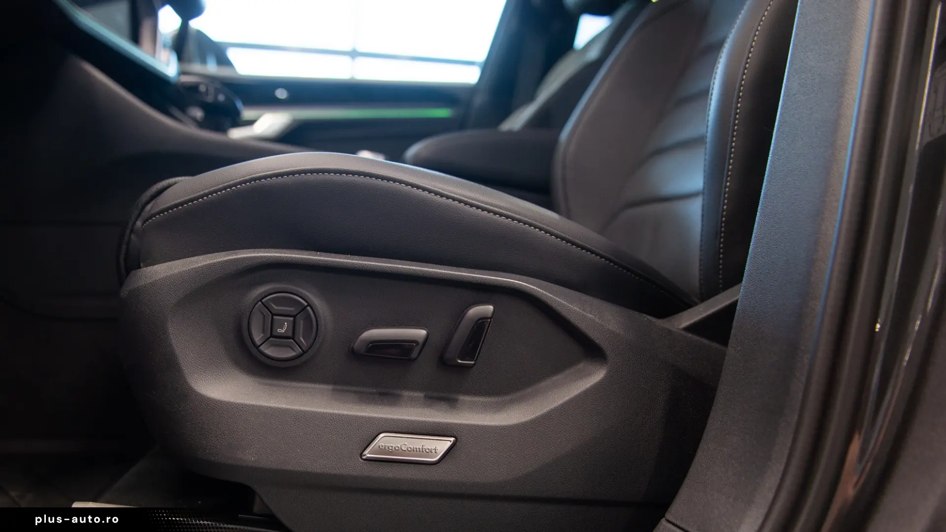 Volkswagen Touareg R-Line 3.0 V6 TDI 4MOTION