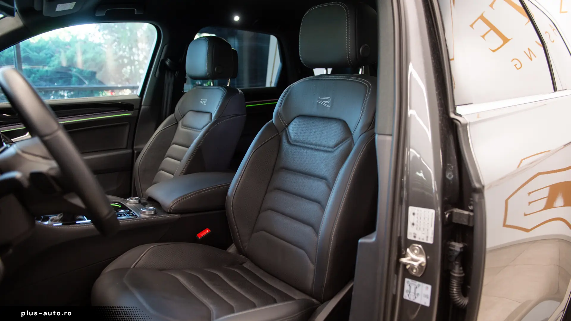 Volkswagen Touareg R-Line 3.0 V6 TDI 4MOTION