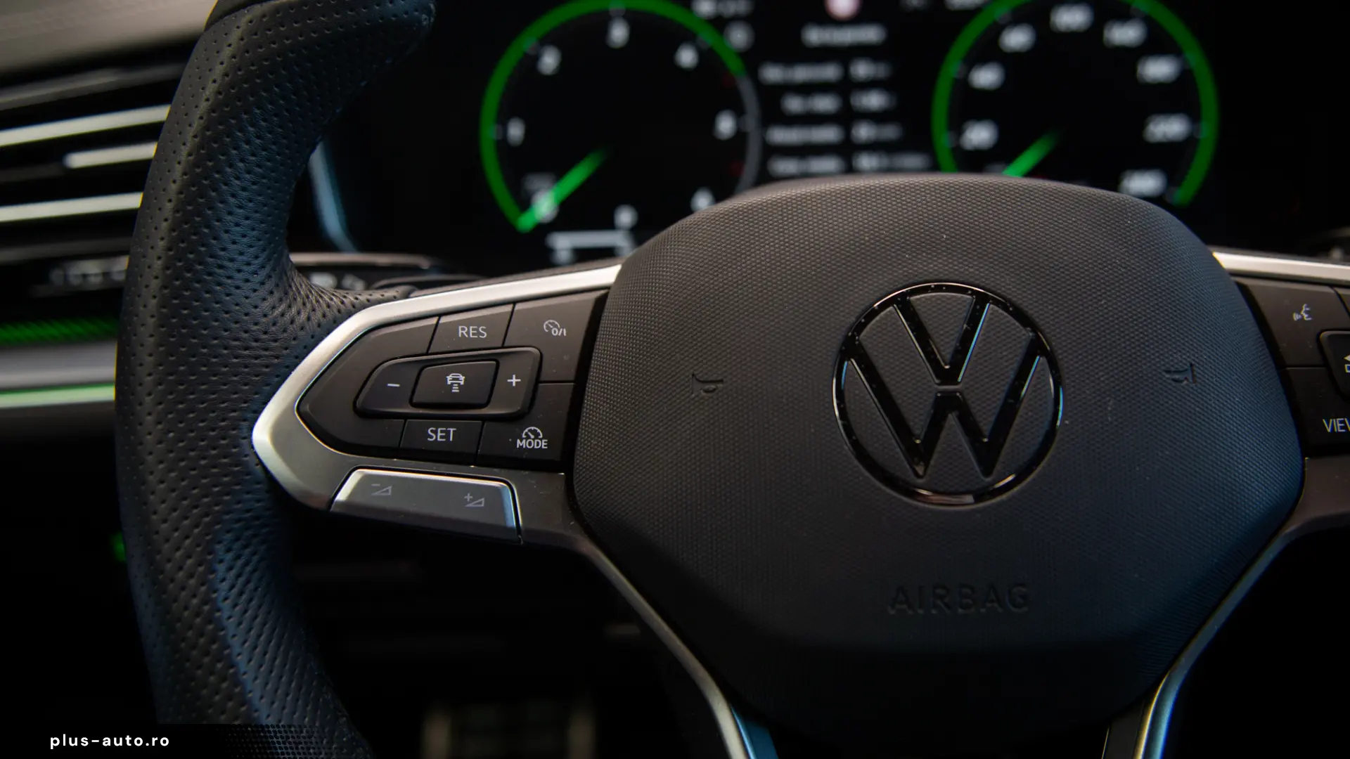 Volkswagen Touareg R-Line 3.0 V6 TDI 4MOTION