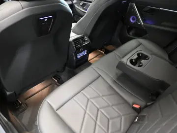 BMW 520 d M Sport  360 ACC HUD KESSY PANO 4x SHZ AHK