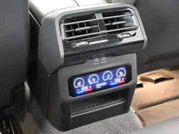BMW 520 d M Sport  360 ACC HUD KESSY PANO 4x SHZ AHK