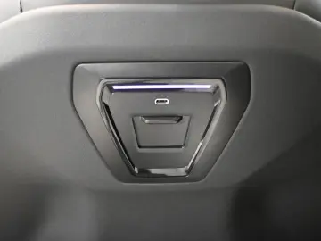 BMW 520 d M Sport  360 ACC HUD KESSY PANO 4x SHZ AHK