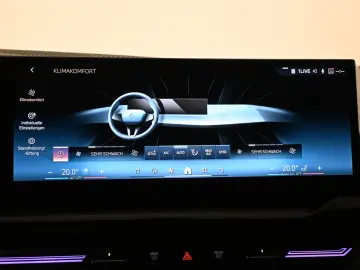 BMW 520 d M Sport  360 ACC HUD KESSY PANO 4x SHZ AHK