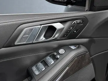 BMW X7 xDrive40d 7 locuri