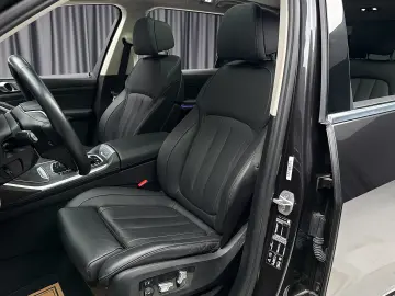 BMW X7 xDrive40d 7 locuri