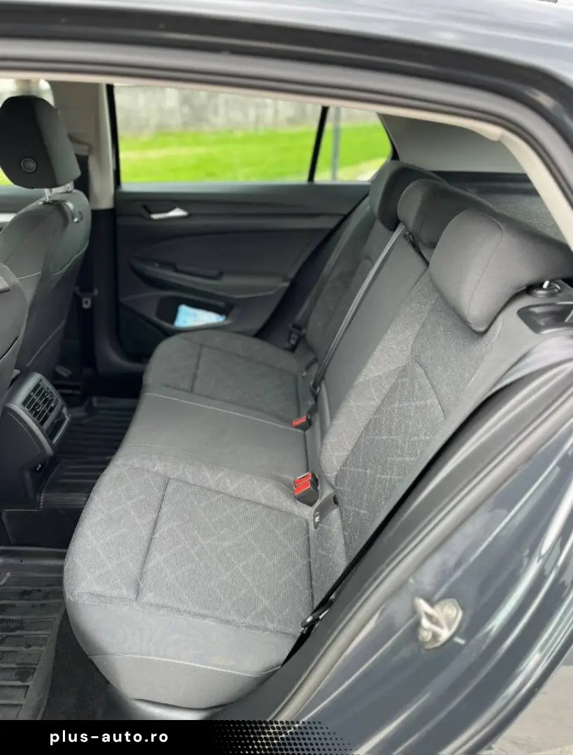 VW Golf 8 2.0 TDI 2021 - revizie recenta - GATA DE DRUM