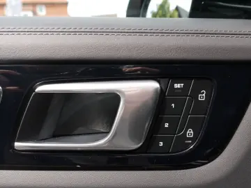 Porsche Cayenne Coupe E-Hybrid Platinum