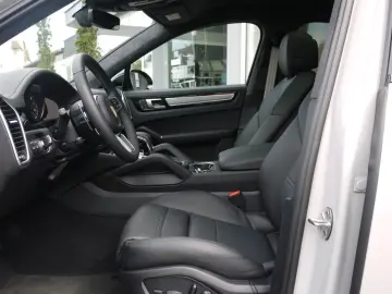 Porsche Cayenne Coupe E-Hybrid Platinum