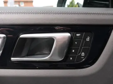 Porsche Cayenne Coupe E-Hybrid Platinum