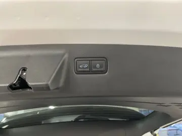 HYUNDAI SANTA FE 1.6 T-GDI PHEV4WD Signature 0 5% Steuer