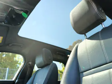 LAND ROVER Range Rover Velar R-Dynamic SE 1.HAND VOLLAUSTAT