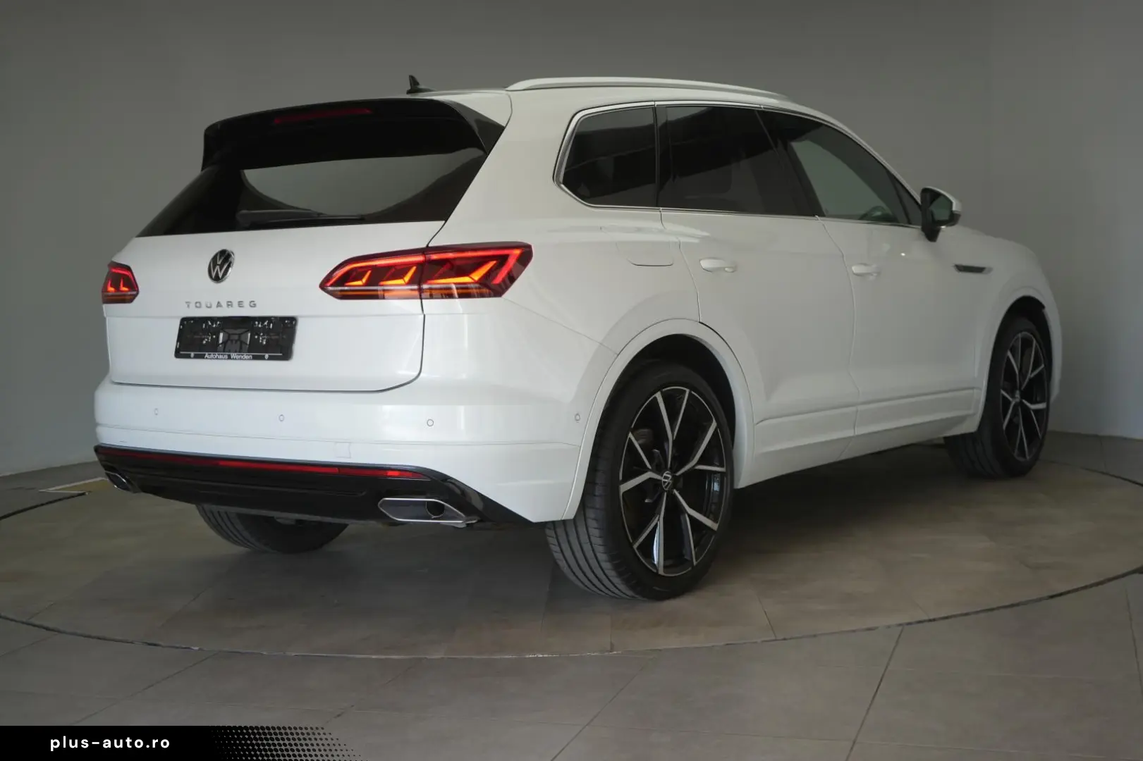 VW Touareg 3.0 V6 TDI 4Motion R-Line Leder ACC Kame