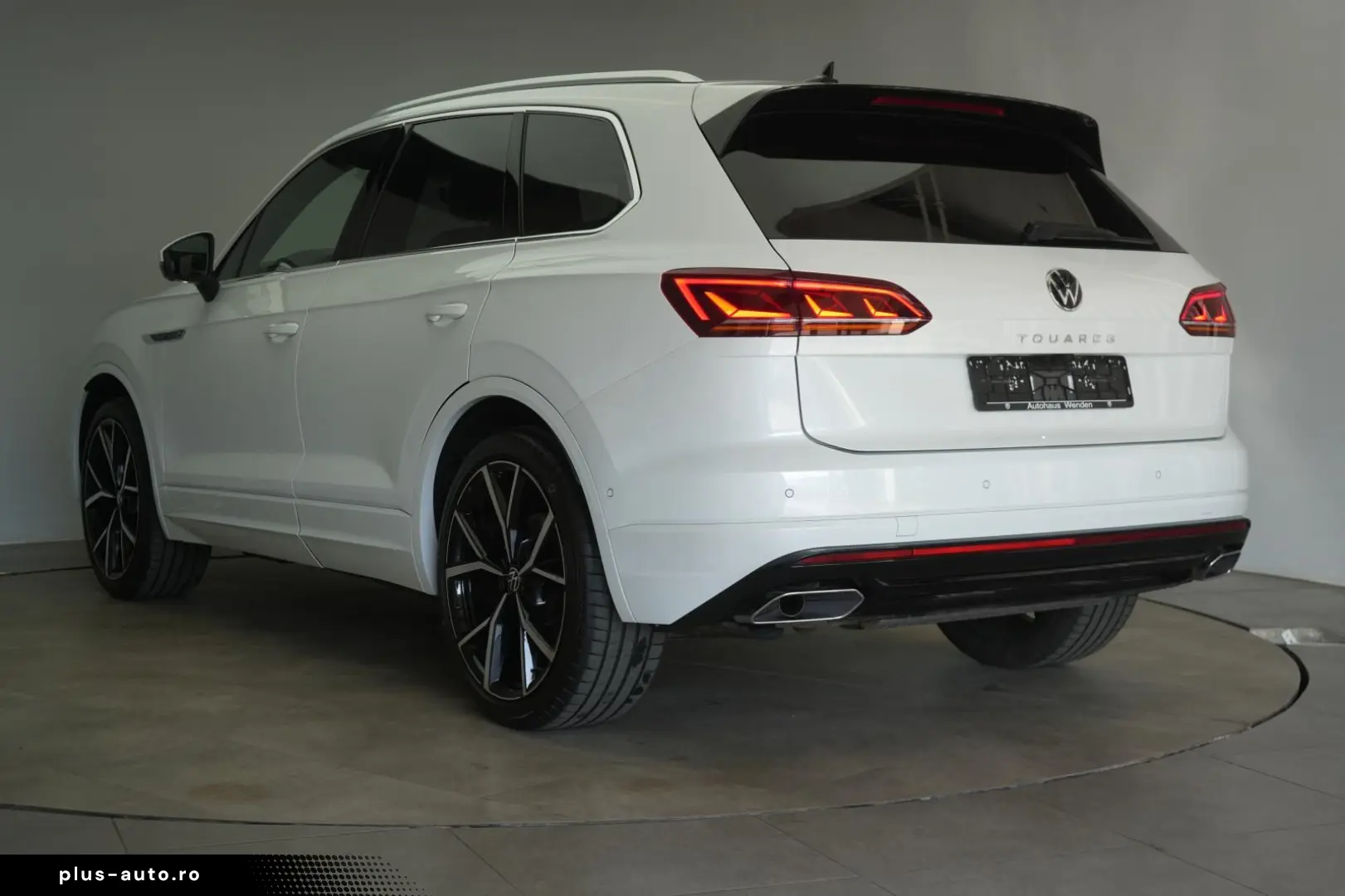 VW Touareg 3.0 V6 TDI 4Motion R-Line Leder ACC Kame