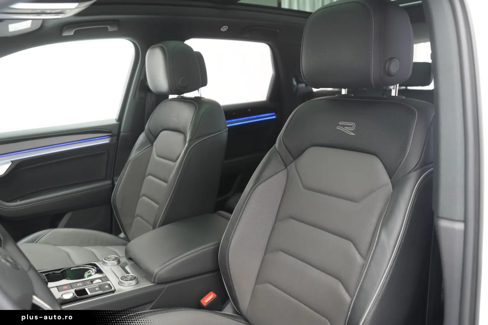 VW Touareg 3.0 V6 TDI 4Motion R-Line Leder ACC Kame