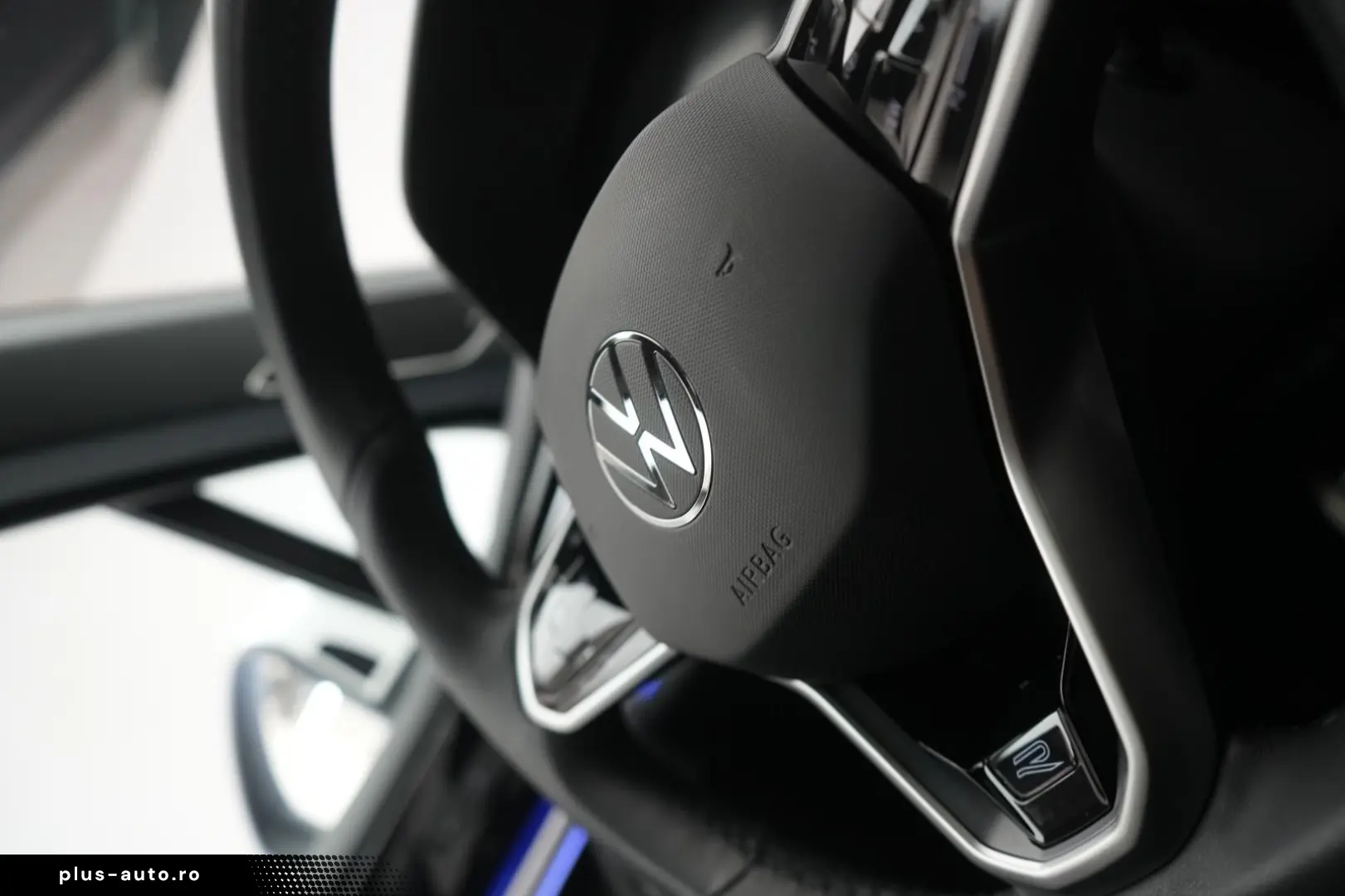 VW Touareg 3.0 V6 TDI 4Motion R-Line Leder ACC Kame