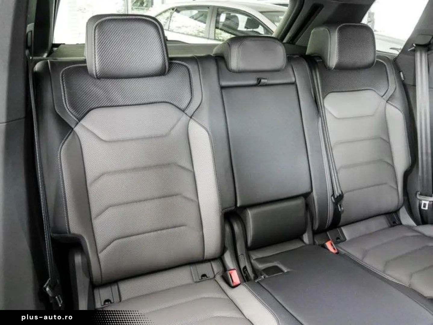 VW Touareg V6 R-LINE BLACK STYLE PANO STANDHZ. LM22