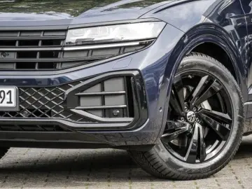 VW Touareg V6 R-LINE BLACK STYLE PANO STANDHZ. LM22