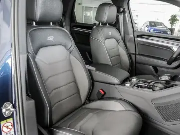 VW Touareg V6 R-LINE BLACK STYLE PANO STANDHZ. LM22