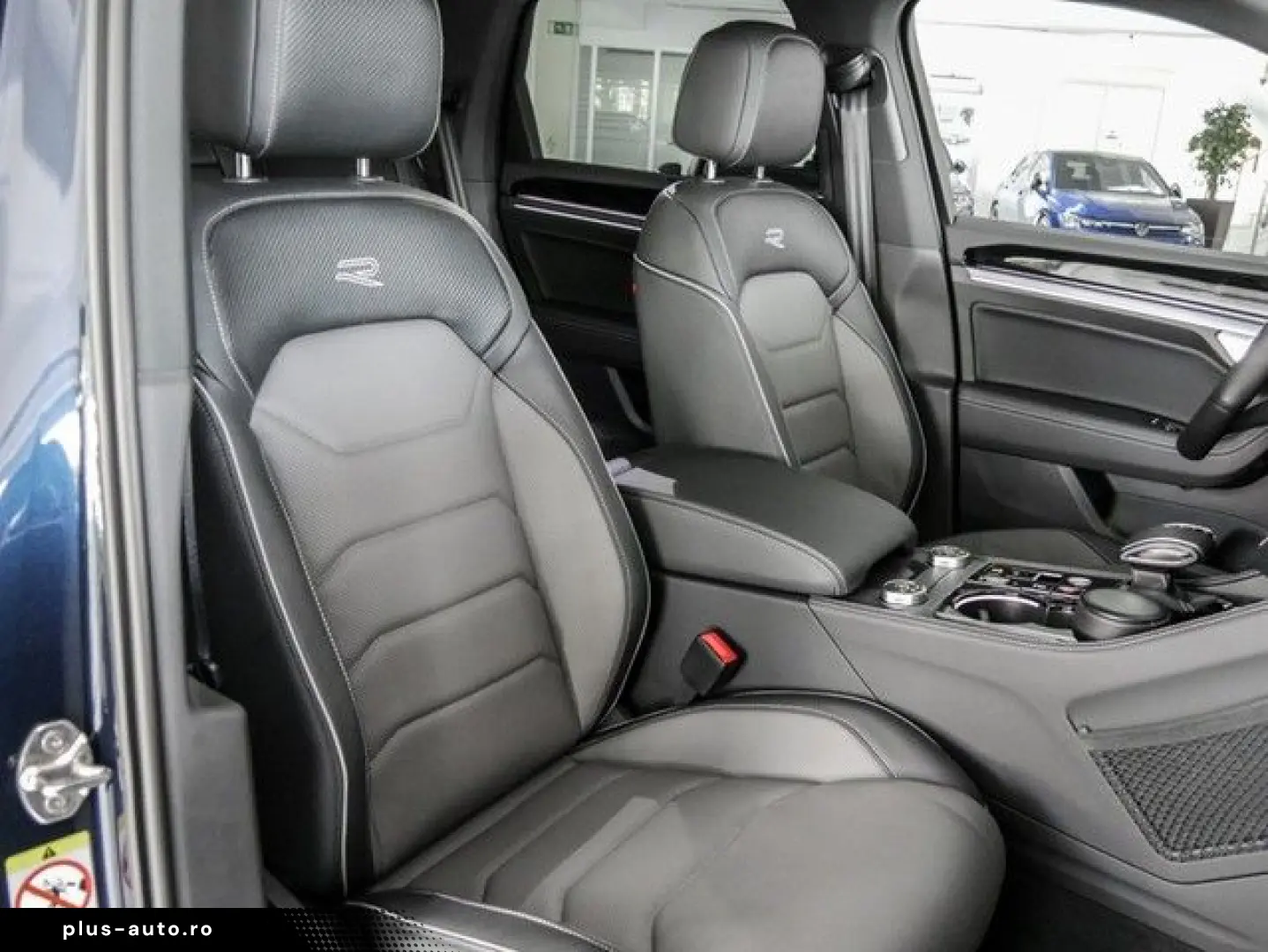 VW Touareg V6 R-LINE BLACK STYLE PANO STANDHZ. LM22