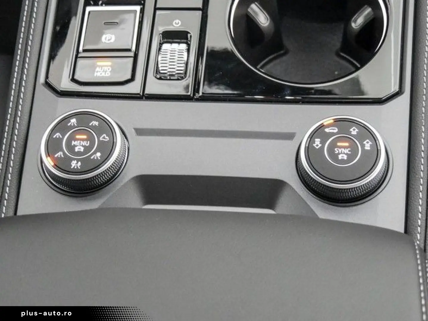 VW Touareg V6 R-LINE BLACK STYLE PANO STANDHZ. LM22