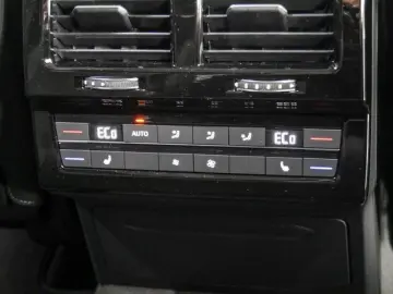 VW Touareg V6 R-LINE BLACK STYLE PANO STANDHZ. LM22
