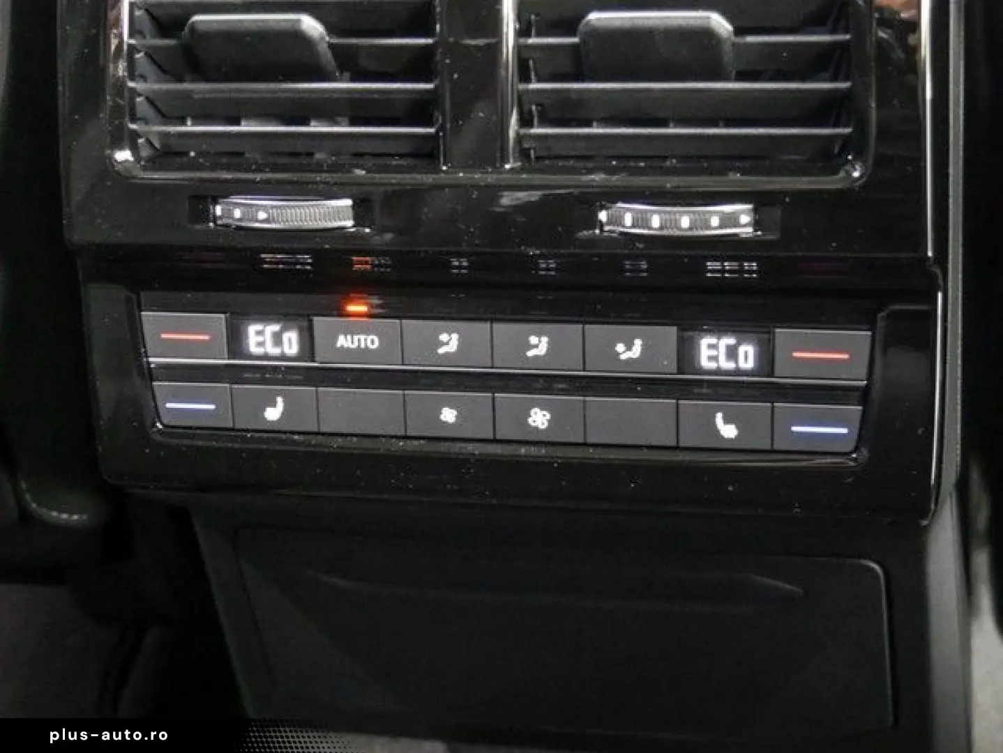 VW Touareg V6 R-LINE BLACK STYLE PANO STANDHZ. LM22