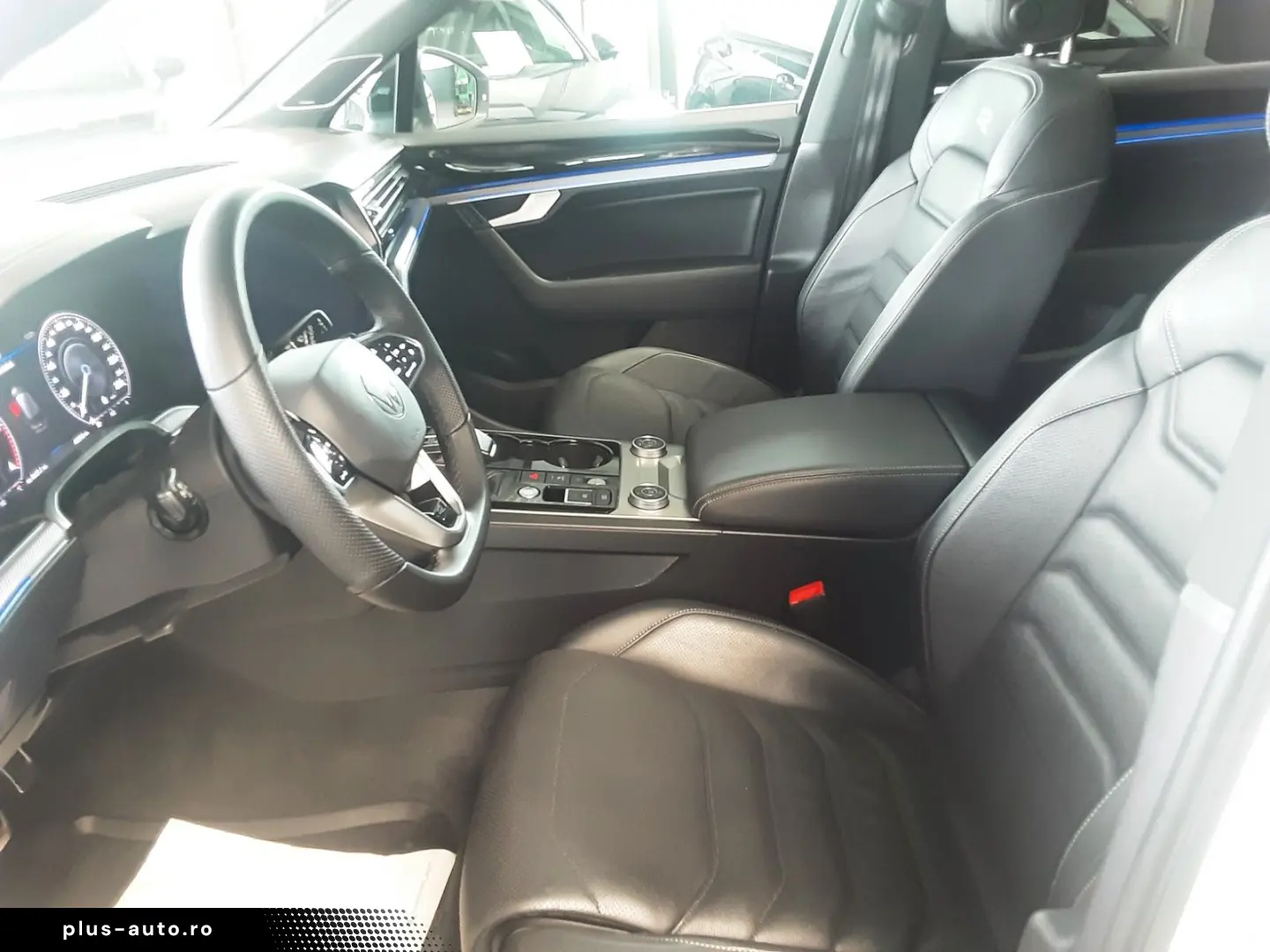 VW Touareg 3.0 V6TDI 4M R-Line PanoDach 360G AHK