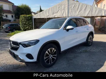 MERCEDES-BENZ GLC 220 d 4M AVA Adv  Pano Sthzg HuD A…