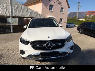 MERCEDES-BENZ GLC 220 d 4M AVA Adv  Pano Sthzg HuD A…