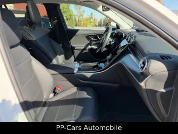 MERCEDES-BENZ GLC 220 d 4M AVA Adv  Pano Sthzg HuD A…