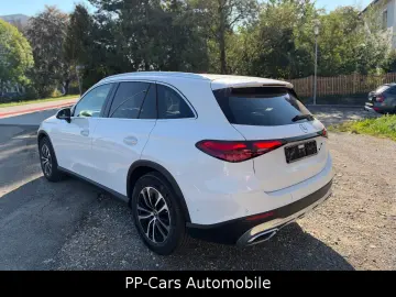 MERCEDES-BENZ GLC 220 d 4M AVA Adv  Pano Sthzg HuD A…