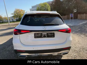 MERCEDES-BENZ GLC 220 d 4M AVA Adv  Pano Sthzg HuD A…