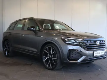 VW Touareg R-Line 3.0 TDI 4M LUFT STDHZG PANO 22