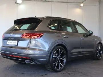 VW Touareg R-Line 3.0 TDI 4M LUFT STDHZG PANO 22