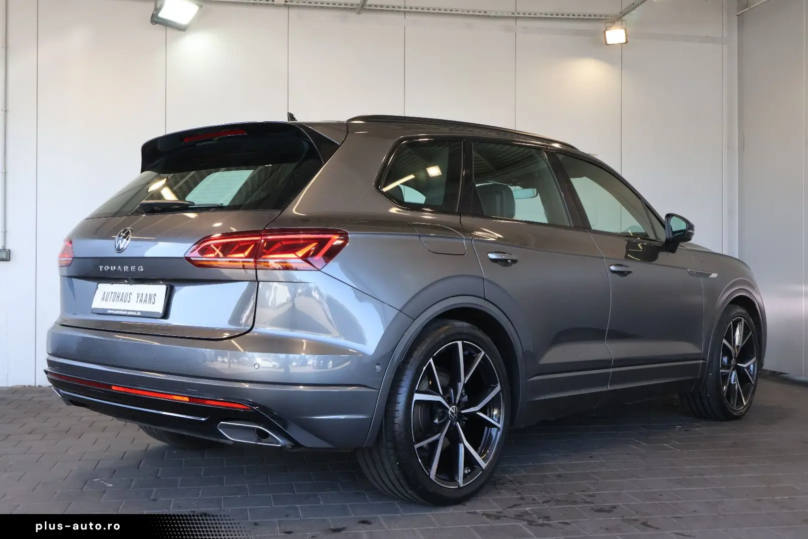 VW Touareg R-Line 3.0 TDI 4M LUFT STDHZG PANO 22