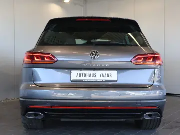 VW Touareg R-Line 3.0 TDI 4M LUFT STDHZG PANO 22