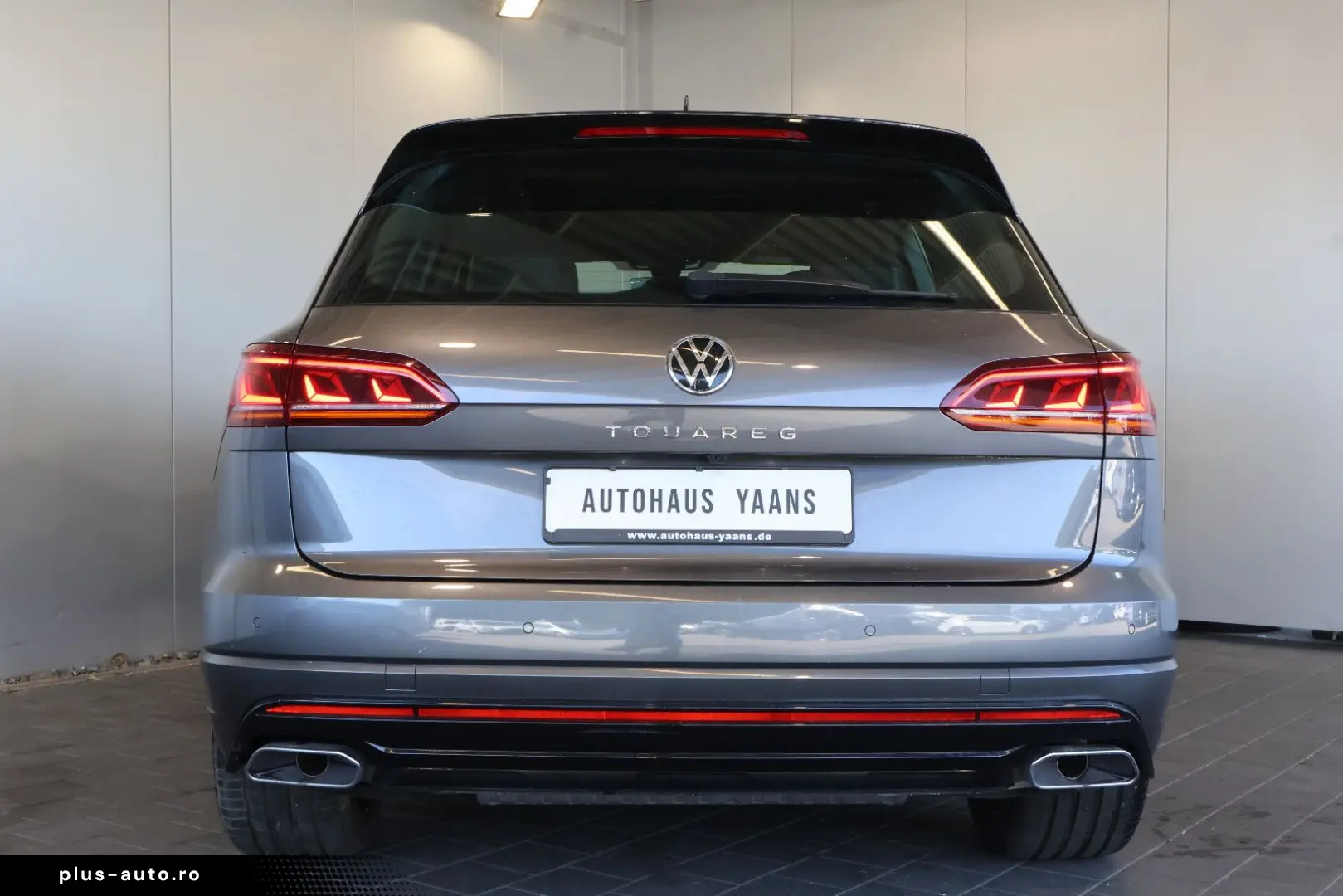 VW Touareg R-Line 3.0 TDI 4M LUFT STDHZG PANO 22