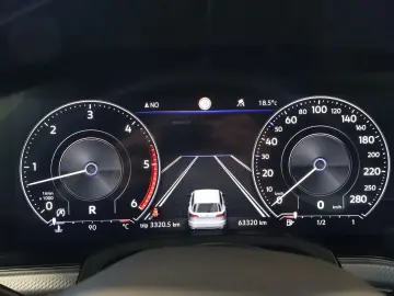 VW Touareg R-Line 3.0 TDI 4M LUFT STDHZG PANO 22