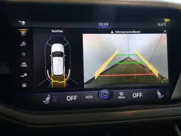VW Touareg R-Line 3.0 TDI 4M LUFT STDHZG PANO 22